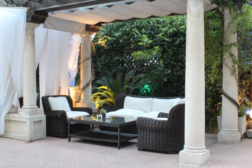 Hotel Miguel Angel Madrid Kültér fotó The Pergola