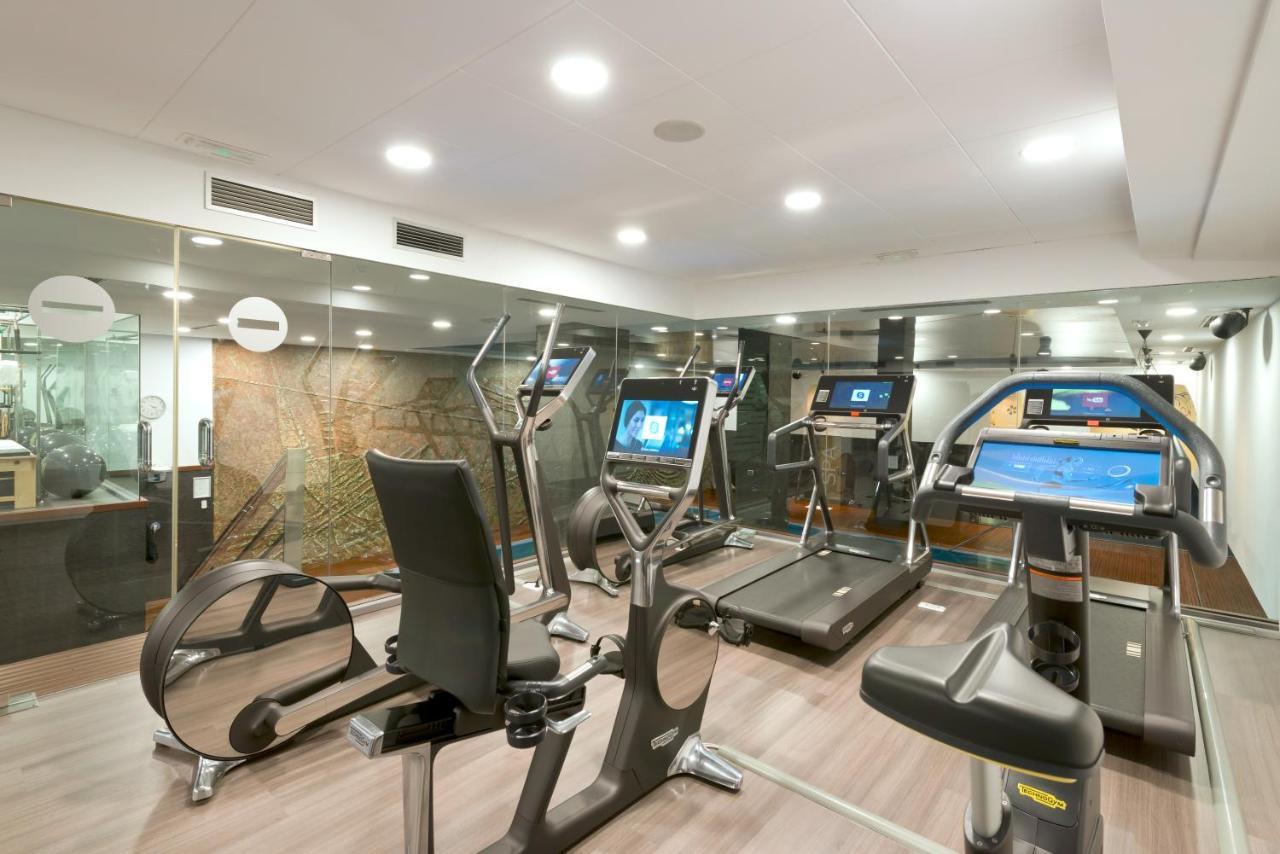 Hotel Miguel Angel Madrid Kültér fotó The gym at the hotel