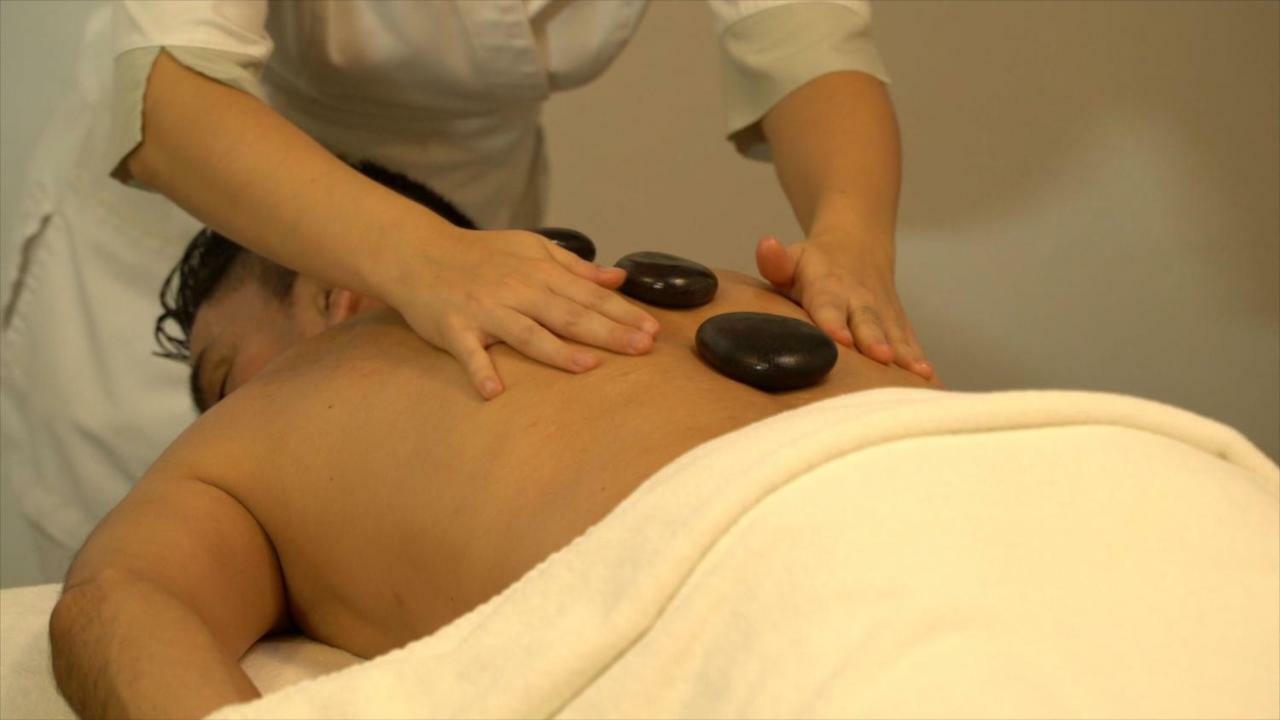 Hotel Miguel Angel Madrid Kültér fotó Hot stone massage